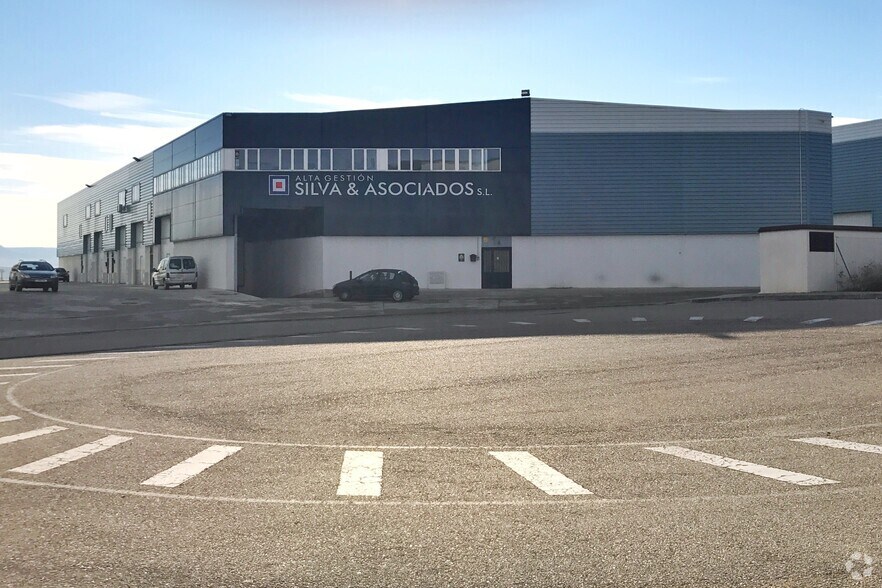 Calle Matabueyes, 7, Cabanillas del Campo, Guadalajara for sale - Building Photo - Image 2 of 2