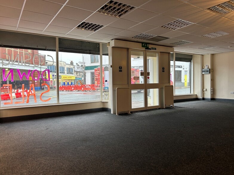 5 New Oxford St, Workington for lease - Building Photo - Image 2 of 6