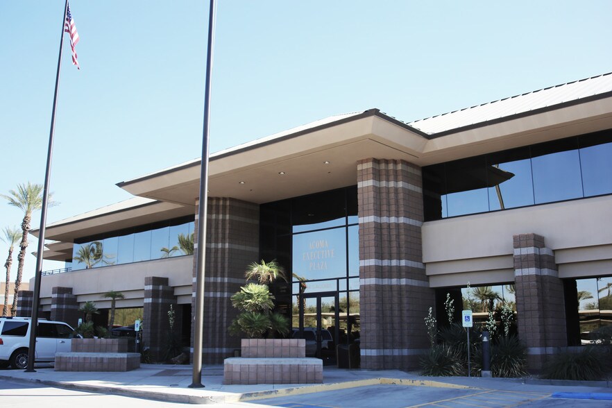 94 S Acoma Blvd, Lake Havasu City, AZ à louer - Photo du bâtiment - Image 3 de 15