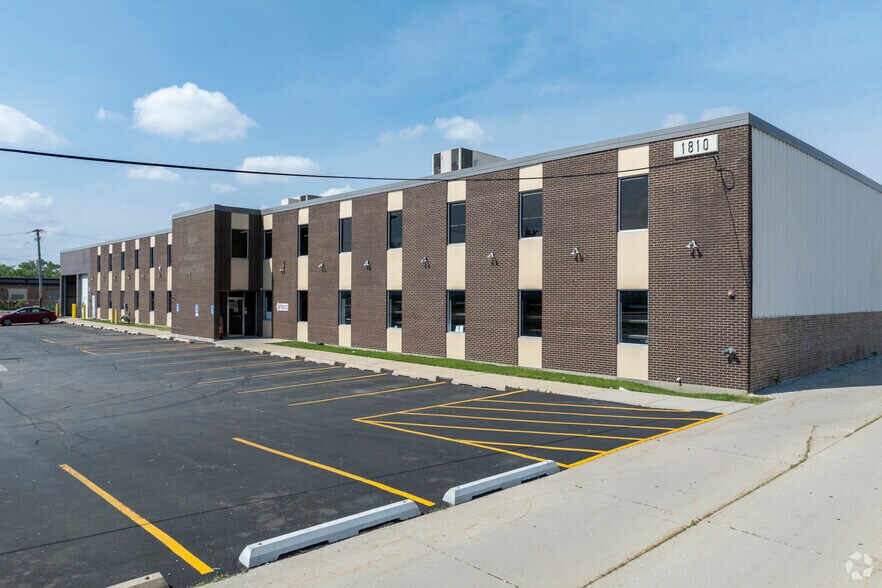 1810 N 5th Ave, River Grove, IL à louer - Photo du bâtiment - Image 3 de 8