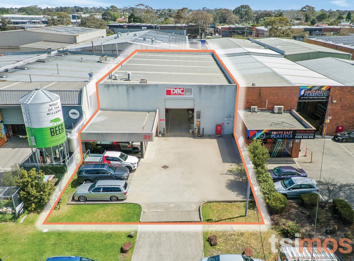 37 De Havilland Road, Mordialloc for lease Aerial- Image 1 of 2