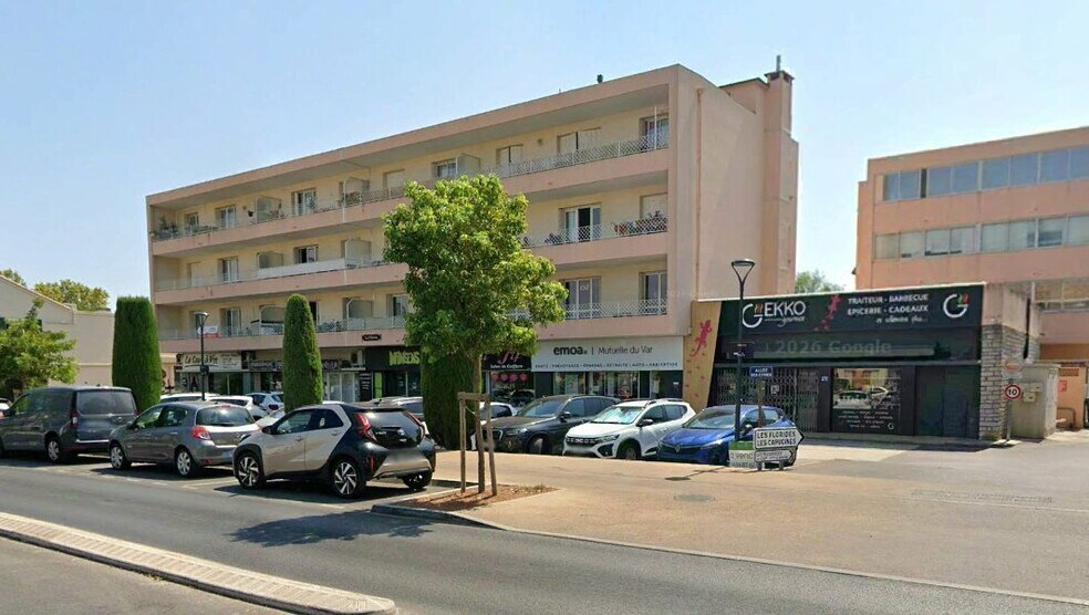 Commerce de détail dans La Seyne-sur-Mer à louer - Photo du bâtiment - Image 1 de 2