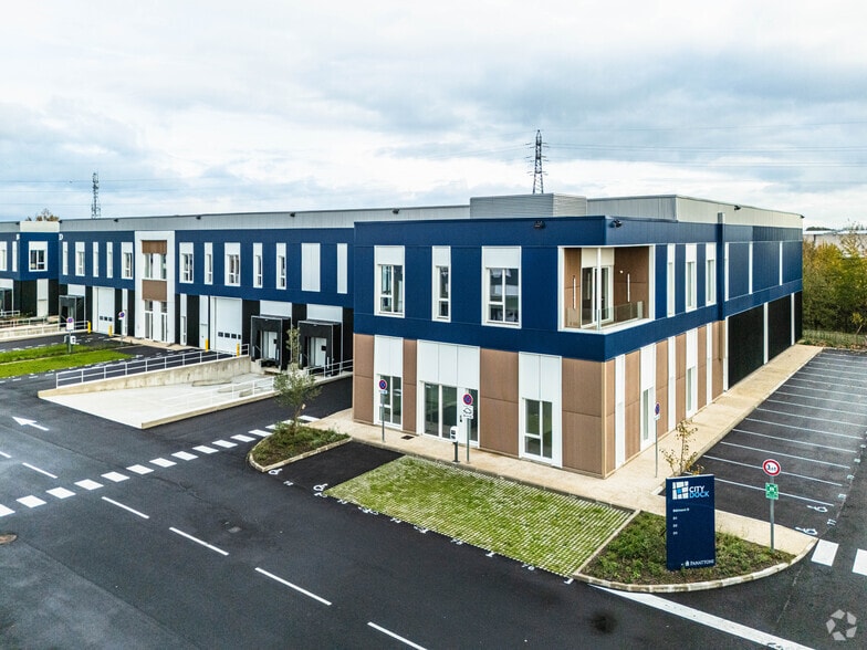 293 Avenue Paul Langevin, Moissy-Cramayel à louer - Photo principale - Image 1 de 11