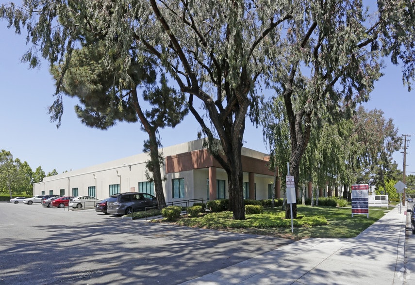 320 Logue Ave, Mountain View, CA for lease - Building Photo - Image 2 of 2