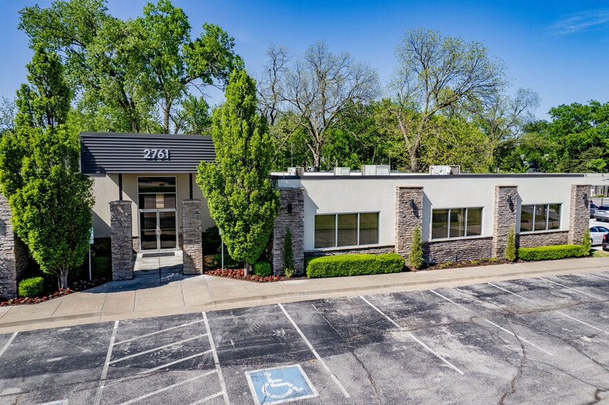 2761 E Skelly Dr, Tulsa, OK for lease - Building Photo - Image 3 of 11