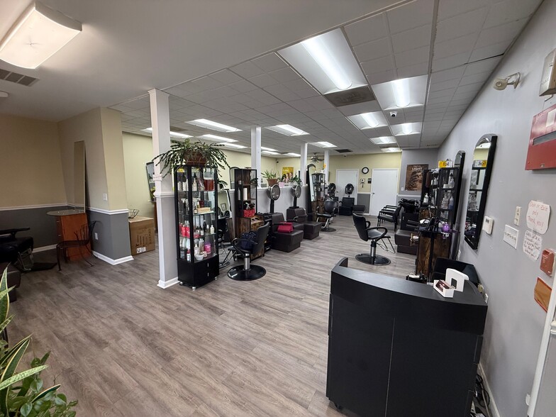 11409 Amherst Ave, Wheaton, MD for lease - Building Photo - Image 3 of 10