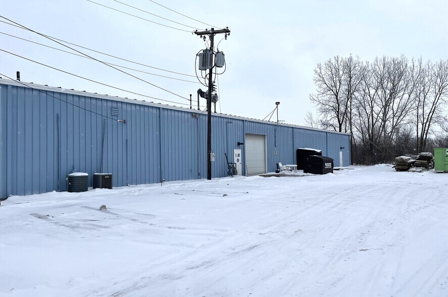 400 W Elm St, North Baltimore, OH à louer - Photo du bâtiment - Image 3 de 7