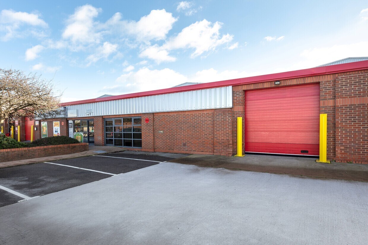 708 Abbey Rd, Londres à louer Photo du bâtiment- Image 1 de 4