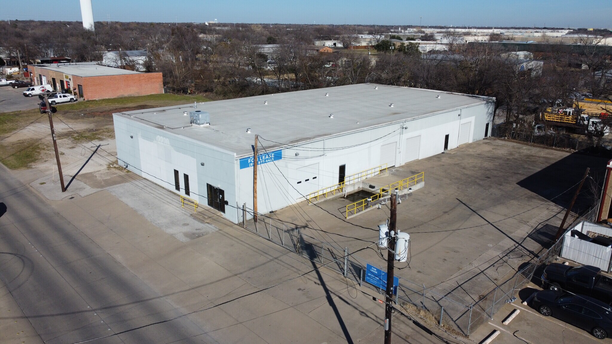 2220 Carson St, Haltom City, TX à louer Photo du bâtiment- Image 1 de 7