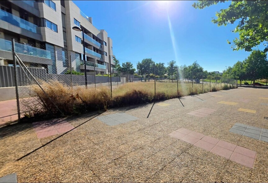 Camino del Pilón, Zaragoza, Zaragoza for sale - Building Photo - Image 2 of 4