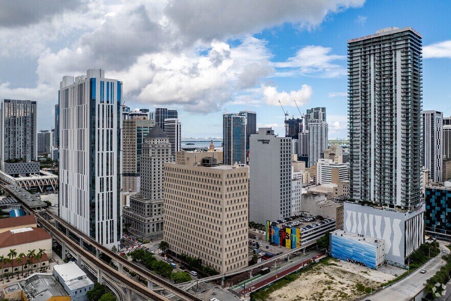 66-68 W Flagler St, Miami, FL à vendre - Photo du bâtiment - Image 2 de 30