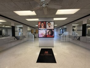 1301-1315 21st St, Zion, IL à louer Photo intérieure- Image 2 de 9