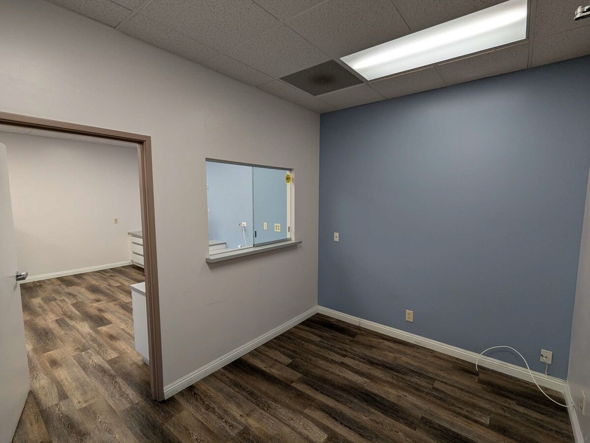 980 E Foothill Blvd, Upland, CA 91786 - Unit A 103 - - Interior Photo - Image 1 of 4