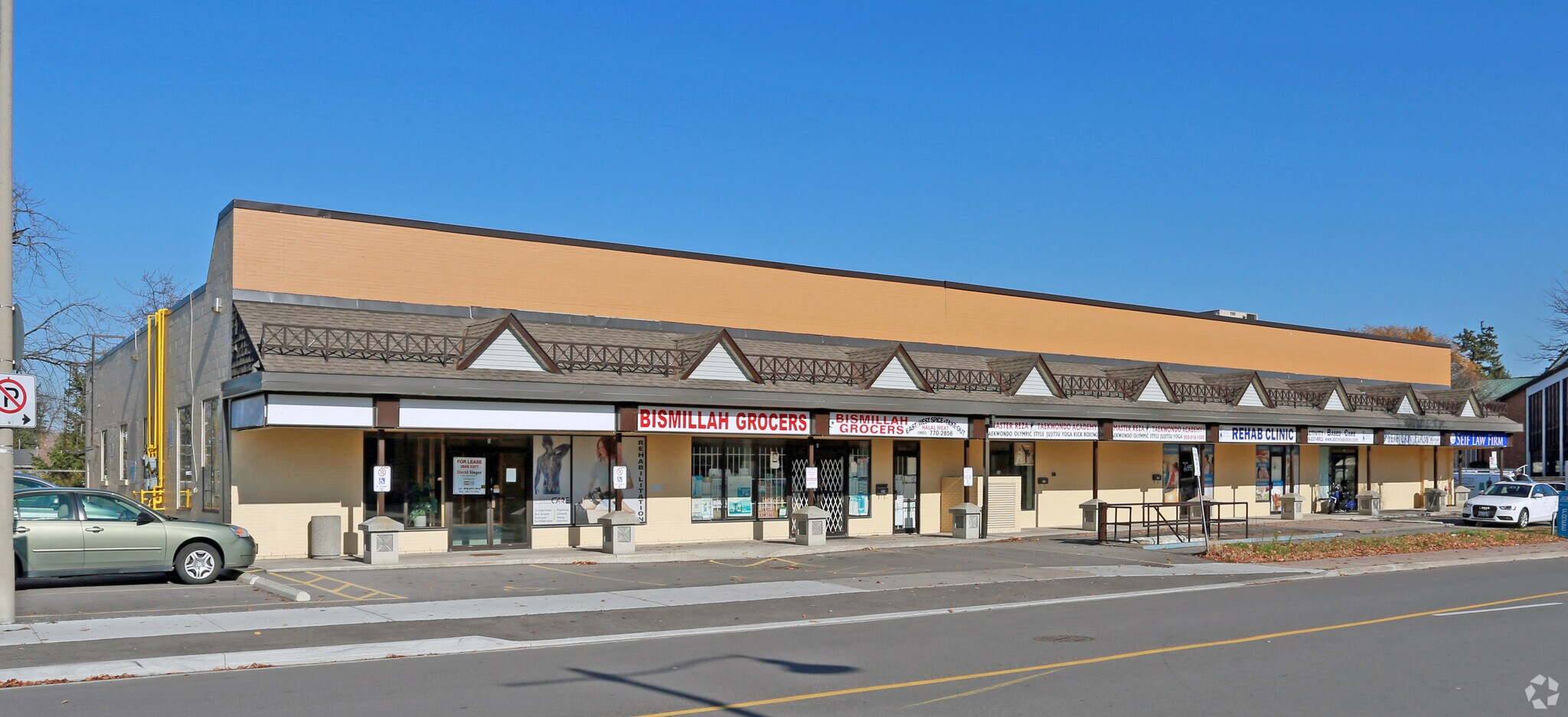 10288 Yonge St, Richmond Hill, ON à vendre Photo principale- Image 1 de 1