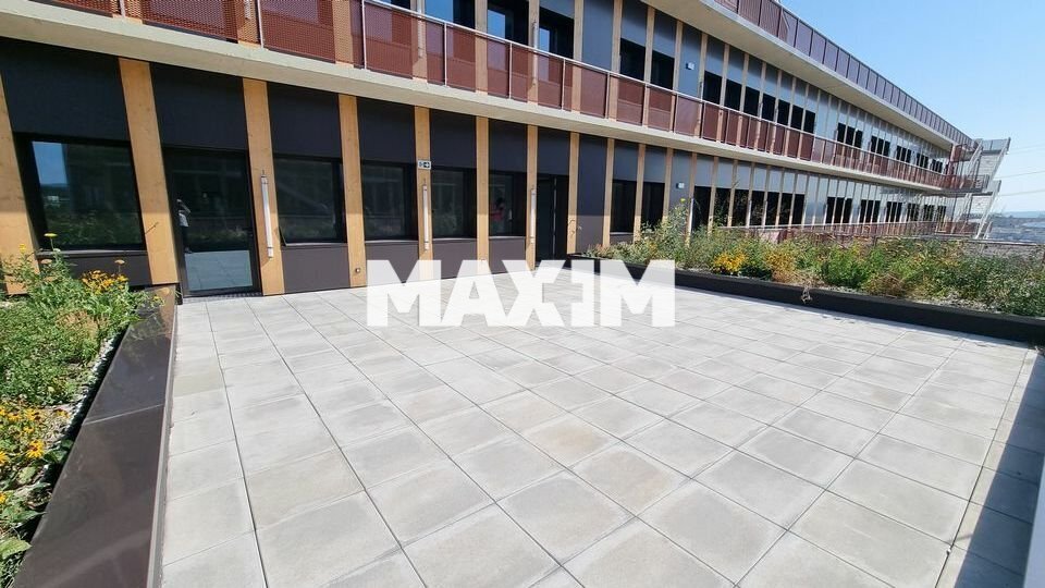 21-21 Avenue Francoise Giroud, Dijon for lease - Building Photo - Image 2 of 9