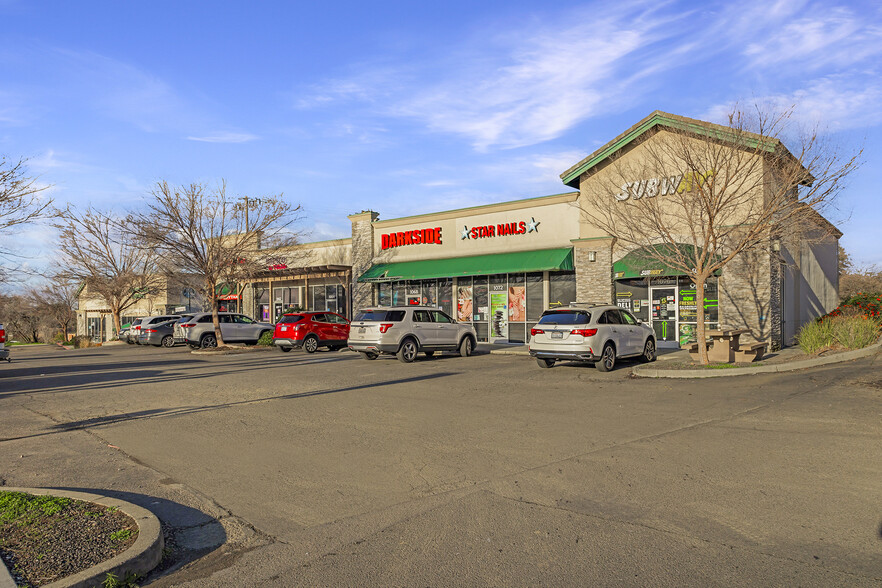 1060 S Main St, Red Bluff, CA for lease - Building Photo - Image 3 of 8