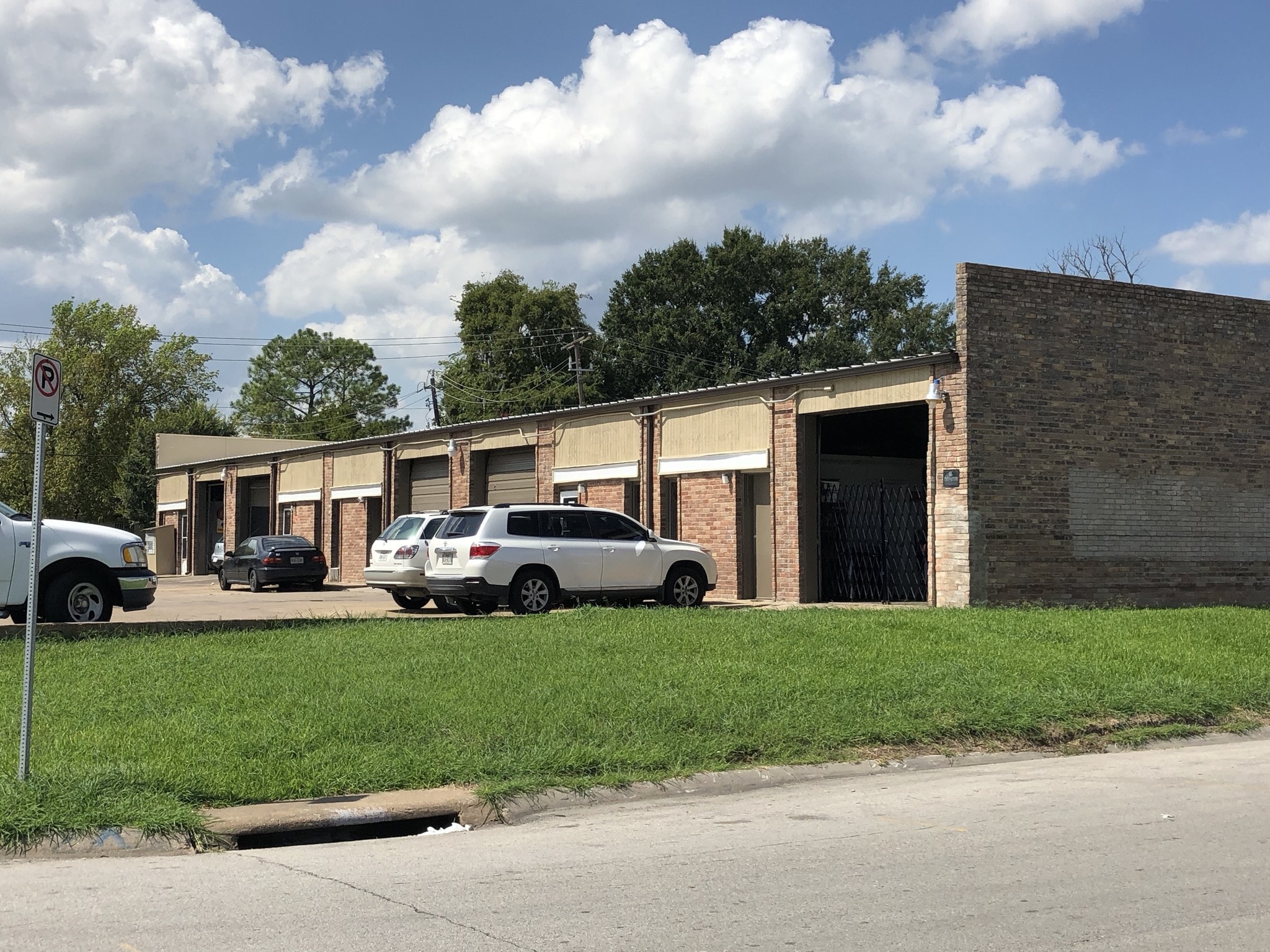 7000 Baneway Dr, Houston, TX for lease Primary Photo- Image 1 of 6