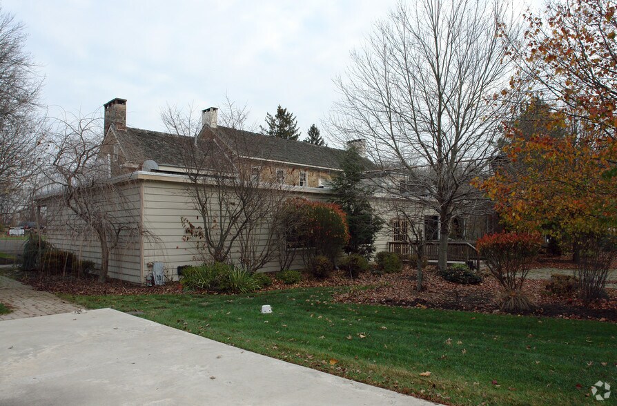 552 Washington Crossing Rd, Newtown, PA à vendre - Photo du bâtiment - Image 3 de 4