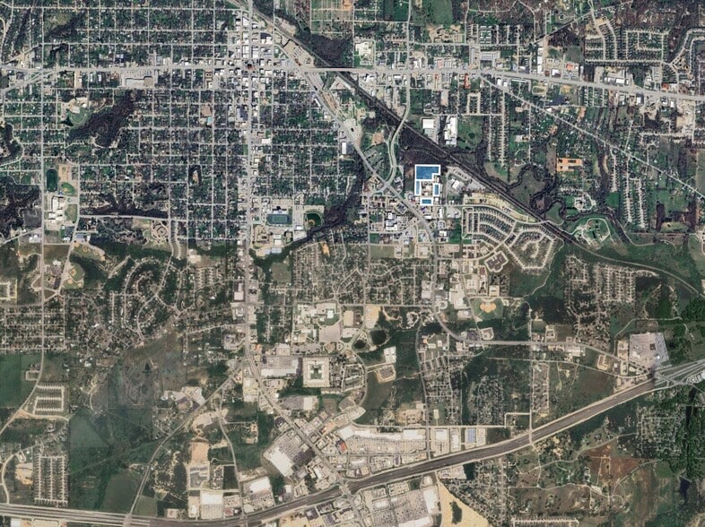 Parker Medical Plaza portfolio of 4 properties for sale on LoopNet.ca - Aerial - Image 3 of 4