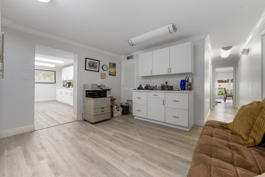 16155 W 117th Ave, Miami, FL à vendre - Photo du bâtiment - Image 3 de 18