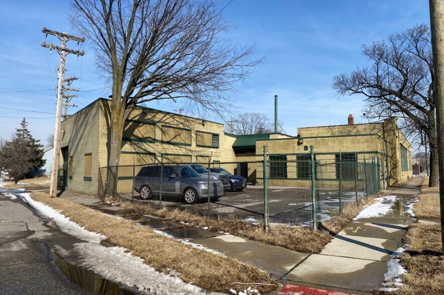 2701-2731 Jerome St, Detroit, MI à louer - Photo du bâtiment - Image 3 de 4