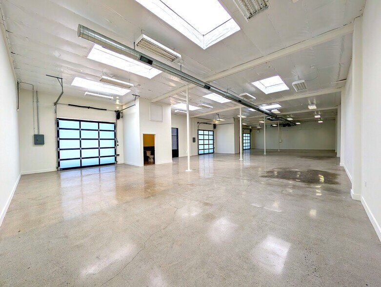 2600-2608 Spring St, Redwood City, CA à louer - Photo intérieure - Image 2 de 5