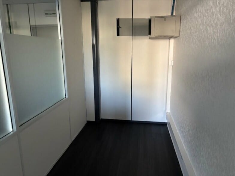 Office in Castelnau-le-Lez for lease - Interior Photo - Image 2 of 5