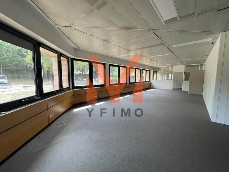 Office in Le Pecq for lease - Interior Photo - Image 3 of 13