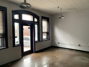 1331 NE Tyler St, Minneapolis, MN for lease Interior Photo- Image 2 of 7