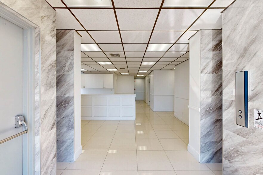 2161 E Commercial Blvd, Fort Lauderdale, FL à louer - Numérisation 3D de Matterport - Image 2 de 12