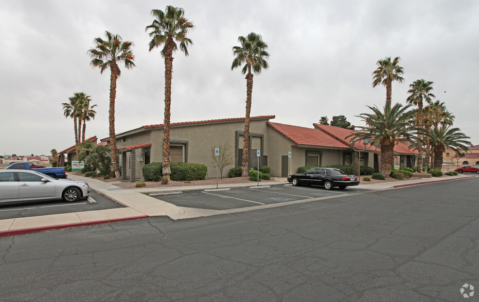 3650 S Eastern Ave, Las Vegas, NV for lease - Primary Photo - Image 1 of 3