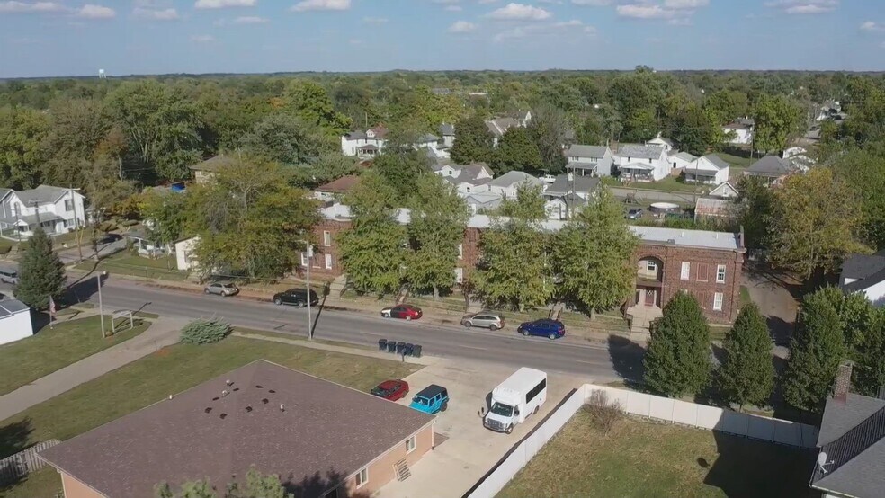 1010-1028 S 14th St, New Castle, IN à vendre - Vidéo sur l’inscription commerciale - Image 2 de 10