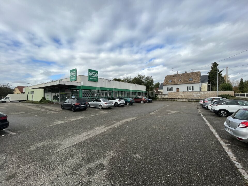 Retail in Benfeld for lease Building Photo- Image 1 of 7