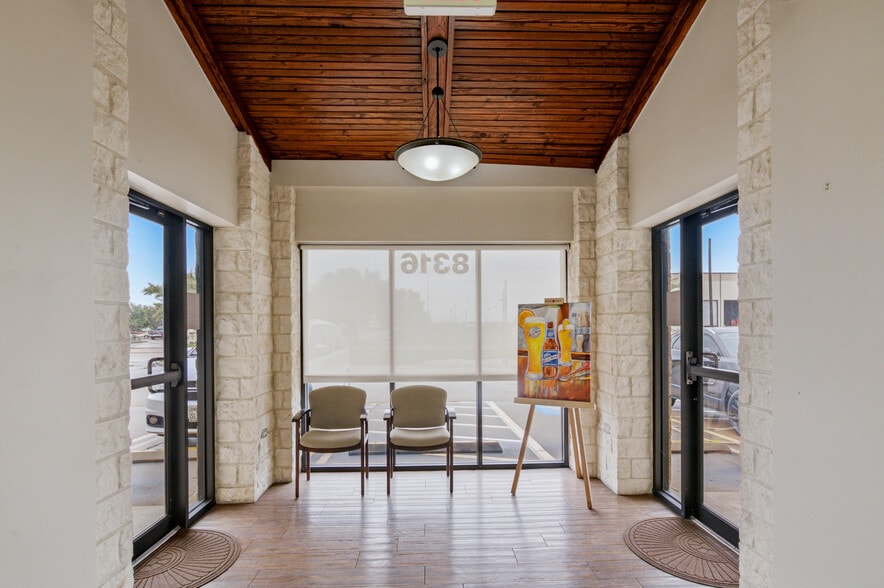 8316 Lone Tree Rd, Victoria, TX à vendre - Photo du bâtiment - Image 2 de 53