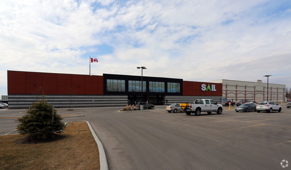 150 Holiday Inn Dr, Cambridge, ON for sale - Building Photo - Image 3 of 11