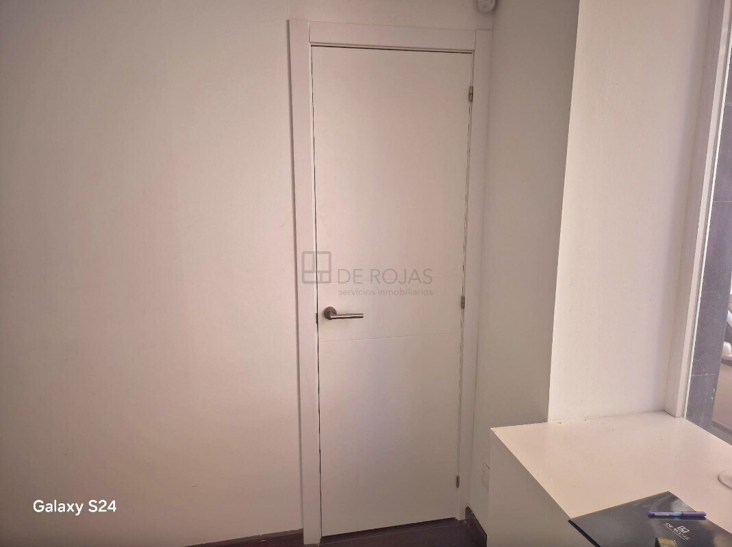 Calle de Santa Engracia, 61, Madrid, MAD 28010 - Unit 01 -  - Interior Photo - Image 1 of 2