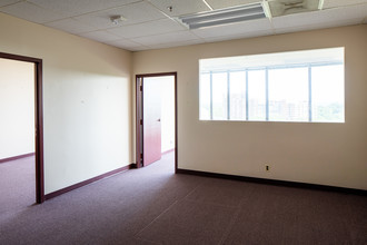 300 E Joppa Rd, Towson, MD for lease Interior Photo- Image 2 of 3