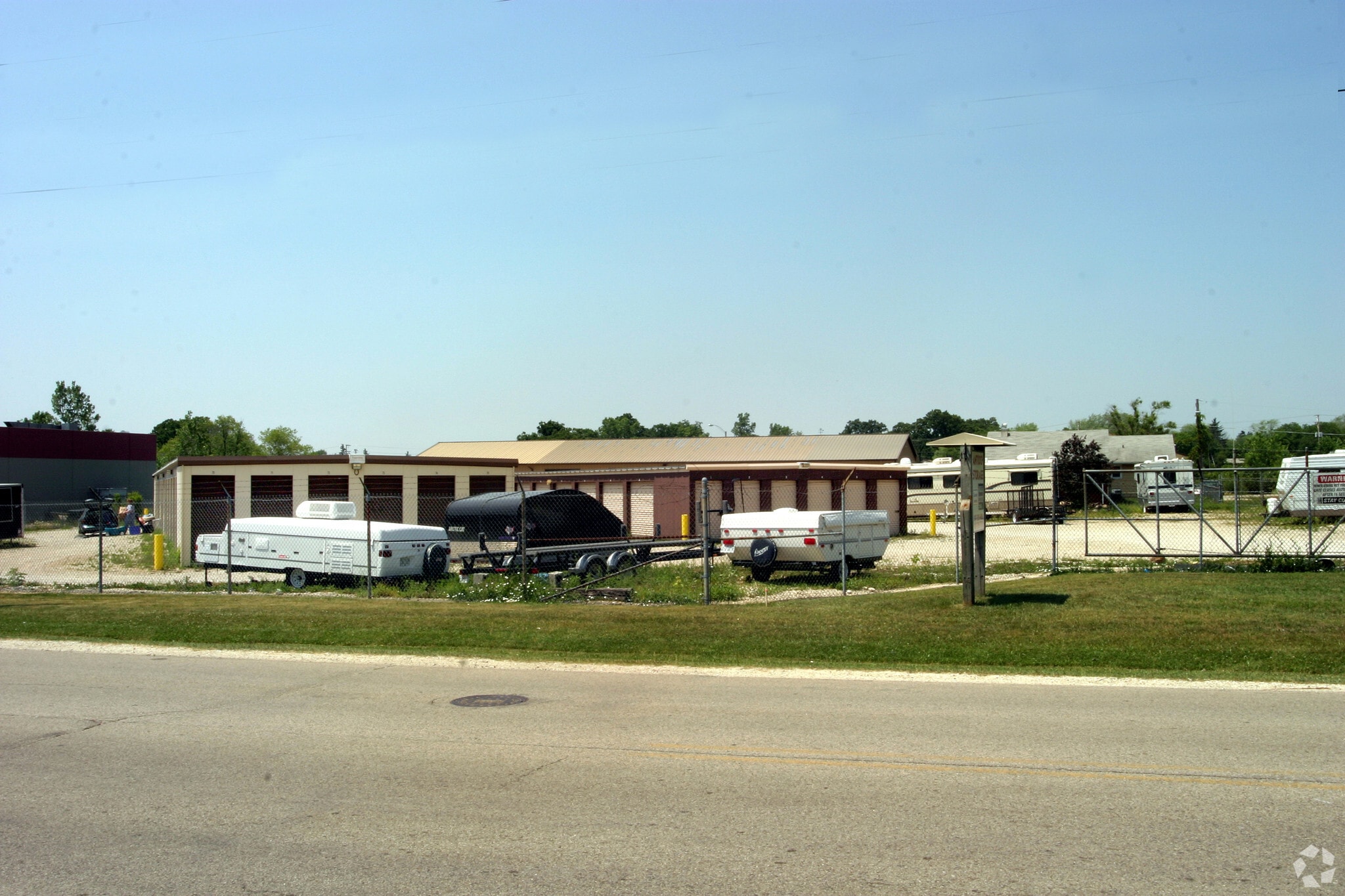 676 Anita Ave, Antioch, IL for lease Primary Photo- Image 1 of 6