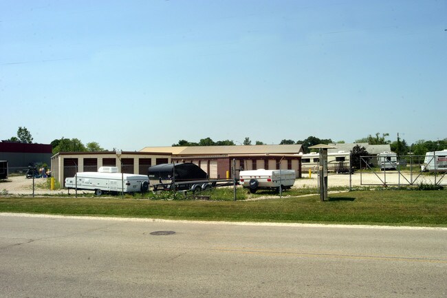Plus de détails pour 676 Anita Ave, Antioch, IL - Industriel à louer