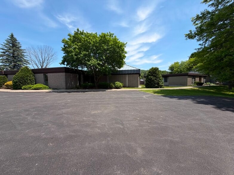 900 McLean Rd, Cortland, NY for sale - Building Photo - Image 3 of 47