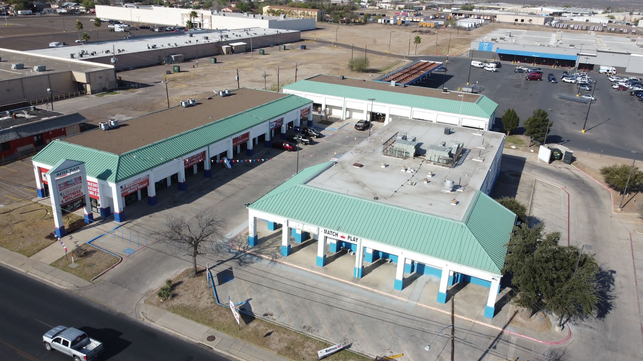 4610 San Bernardo Ave, Laredo, TX à louer Photo du bâtiment- Image 1 de 5