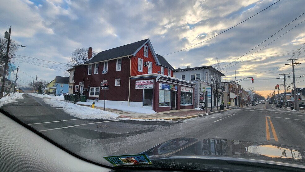 11 N Broadway, Pitman, NJ à louer - Photo du bâtiment - Image 3 de 11