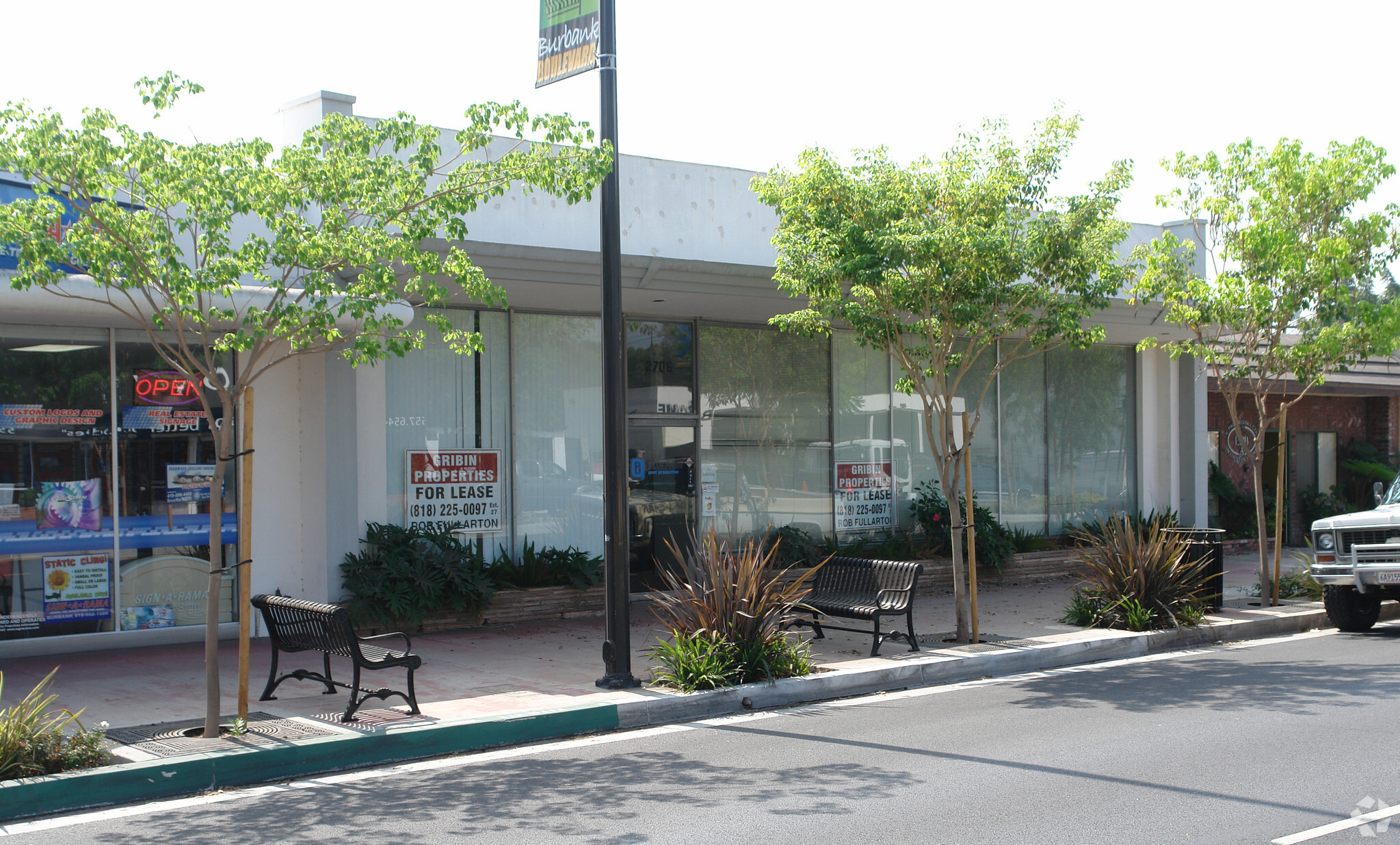 2706 W Burbank Blvd, Burbank, CA for sale Primary Photo- Image 1 of 1