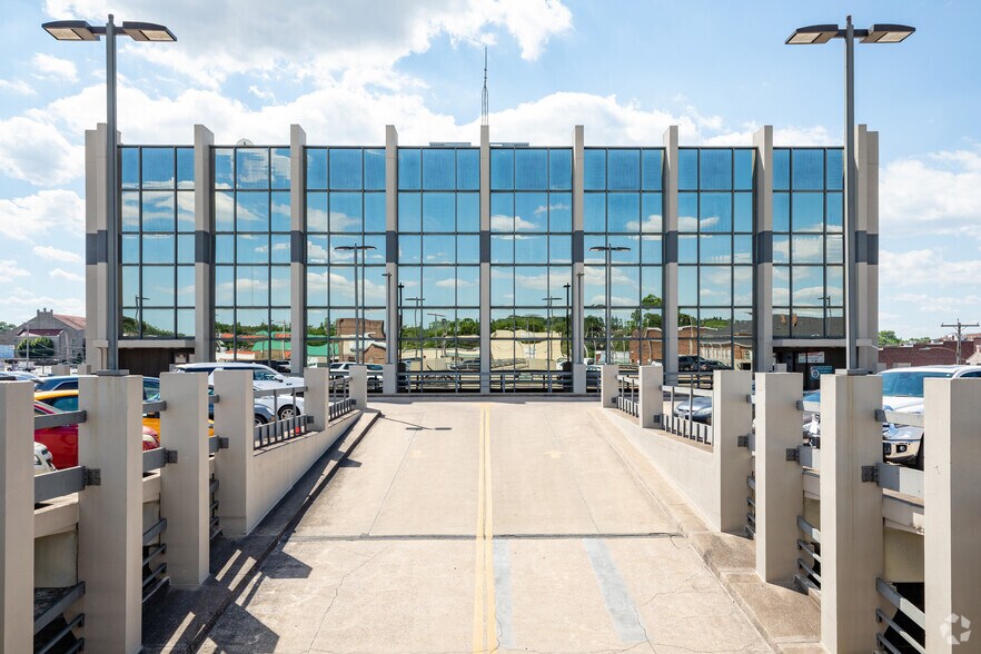 1002 S Virginia St, Hopkinsville, KY à louer - Photo du bâtiment - Image 3 de 5