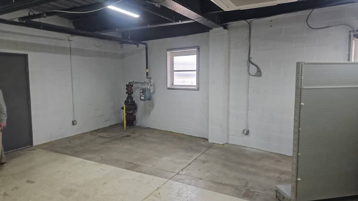 845-873 S 55th St, Philadelphia, PA for lease Interior Photo- Image 1 of 2