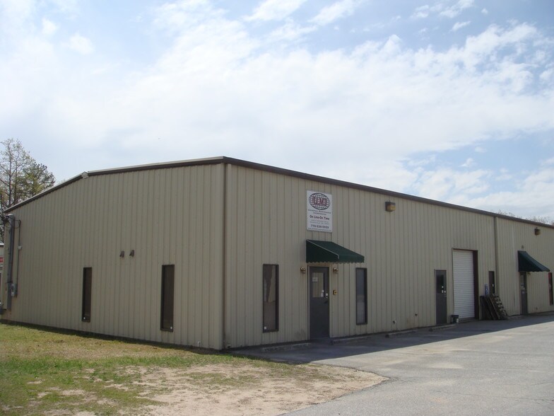 2491 Monroe Dr, Gainesville, GA for lease - Primary Photo - Image 1 of 3