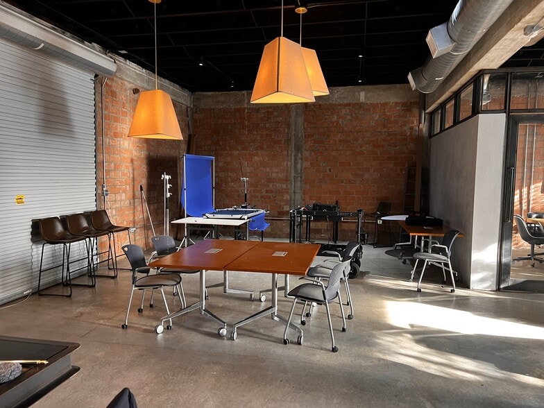 1101 S Roosevelt Ave, San Antonio, TX for sale - Building Photo - Image 3 of 8