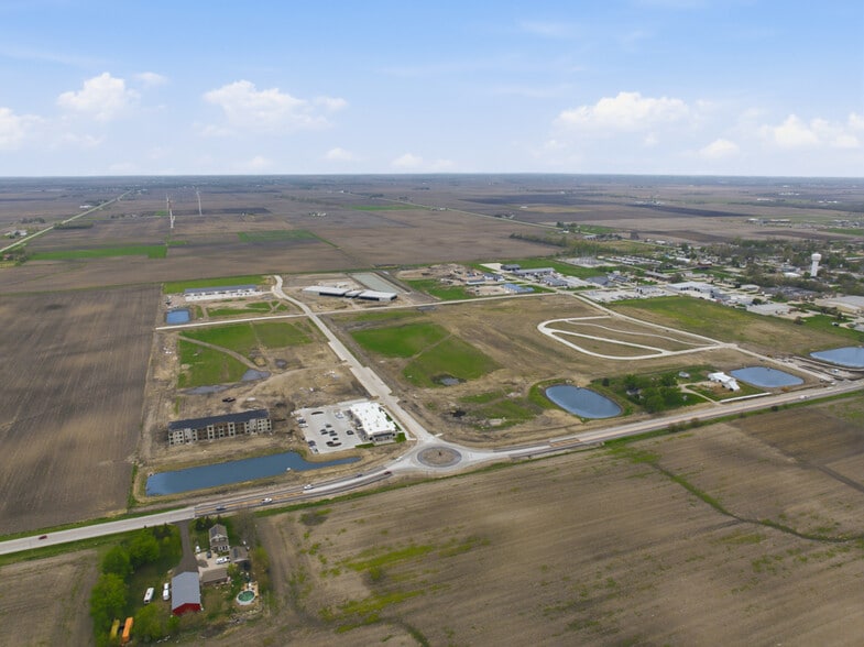 560 Main Ave, Huxley, IA à vendre - Aérien - Image 3 de 8