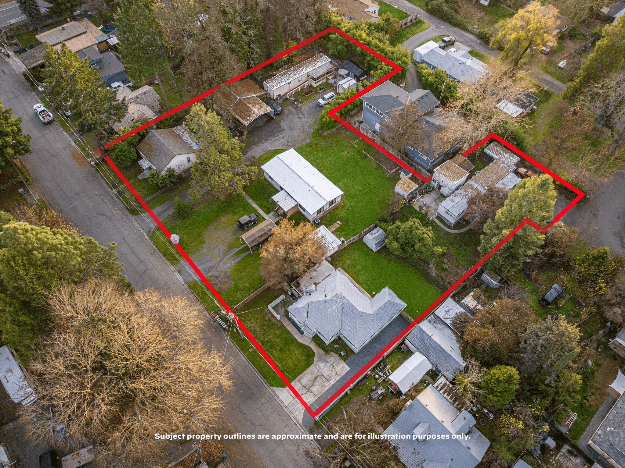 1260 Plummer Ave, Grants Pass, OR à vendre Photo principale- Image 1 de 41