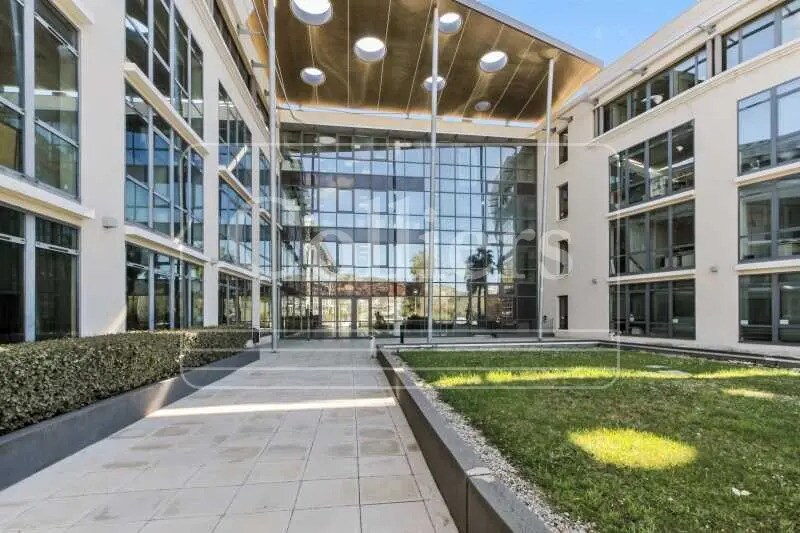 Office in Marseille for lease Building Photo- Image 1 of 5